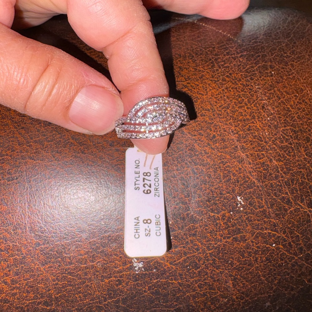 Elegant Silver Cubic Zirconia Ring